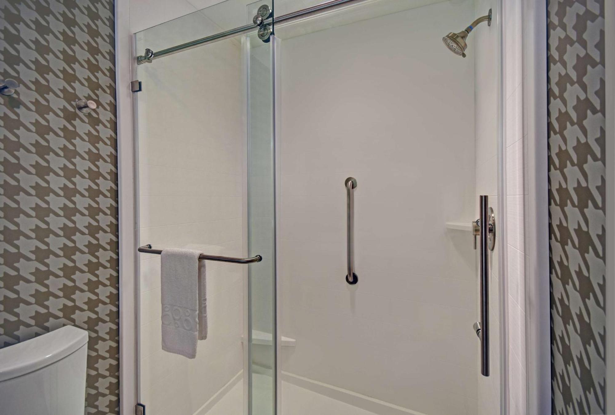 Home2 Suites By Hilton Raleigh North I-540 Dış mekan fotoğraf
